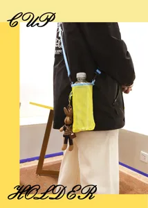 Porte-bouteille d'eau en filet croisé extérieur avec sangle et joli accessoire pendentif lapin.