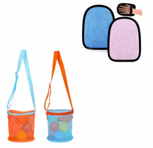 Kids beach mesh bag and sand removal mitt set, portable outdoor toy storage bag, 2pcs.