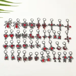 Dunkler Gothic Stil Spinnennetz Herz Kreuz rote Strass Ohrringe Set für Frauen modisch.