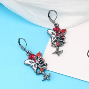 Gothischer schwarzer Schmetterling Ohrring mit roten Strasssteinen fuer Party und Cosplay