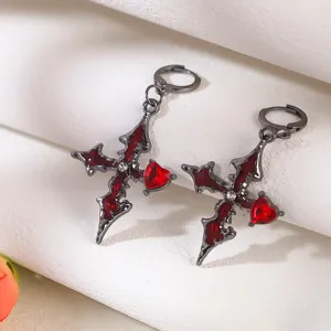 Dunkle gothische Kreuz Ohrringe mit rotem Kristall Herz, Punk Metall Ohrhänger Schmuck