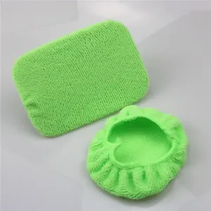 Dettaglio della fodera di pulizia auto in microfibra, mostra trama e bordo elastico.