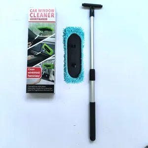 Extendable car window cleaner with microfiber pad and adjustable handle for easy glass cleaning.