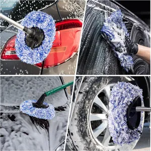 Microfiber autowasmopp detailweergave toont reinigingsborstel en chenille kop in gebruik.