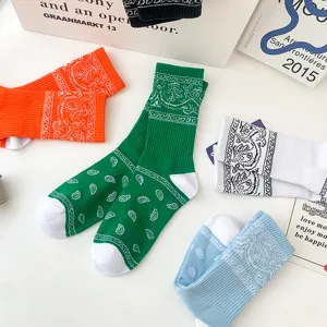 Colorful paisley pattern crew socks stylish streetwear casual sports socks for men and women
