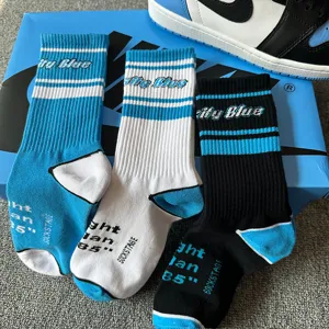 UNC university blue AJ1 style street skateboard casual mid-tube cotton socks for men 3 pairs