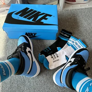 Men university blue sport crew socks stylish casual skateboard socks comfortable cotton socks