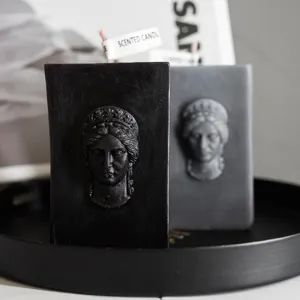 Vela aromatica cuadrada de estilo nordico con exquisito diseño de arte en relieve para hogar.