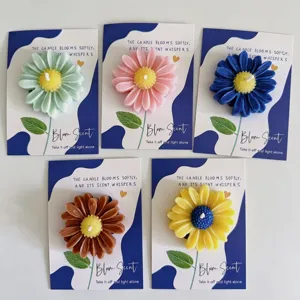 Cute flower scented candles set with greeting backing cards for home desktop decor and gifts