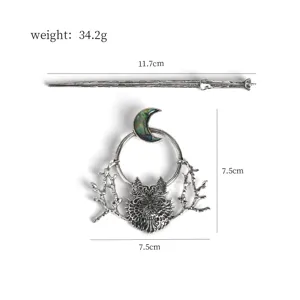Vintage viking alloy hair stick and wolf head hairpin set with 11.7cm and 7.5cm sizing.