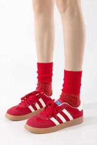 Thick needle knit mid-calf socks with contrast design, breathable cotton casual fashion socks.