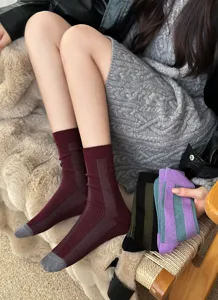 Color-block vertical striped casual mid-tube socks detail, soft knit autumn and winter socks.