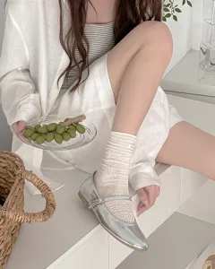 Koreanische Damen Mittelsocken aus Spitze, atmungsaktiv dünn Frühling Sommer Detail