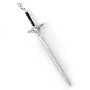 Vintage zwaard haarspeld met strass hanger, klassieke metalen haaraccessoire stijl.