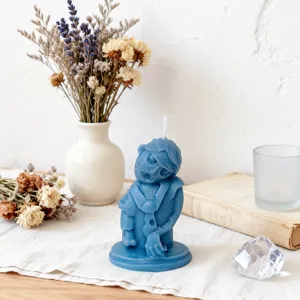 Candela profumata fantasma gotico, bambola horror vintage unica in cera di soy per decorazioni