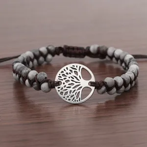 Détail du charm Arbre de Vie sur bracelet double rang en perles de jaspe carte