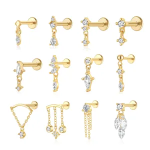 Detailansicht verschiedener S925-Silber-Ohrstecker mit funkelnden Zirkonia-Anhängern