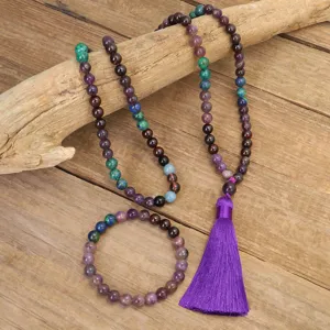 Set collana e bracciale yoga fatti a mano con pietre di ametista naturale e nappa viola.