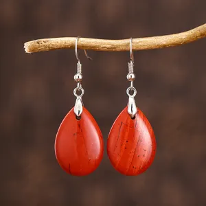 Orecchini a goccia bohémien in diaspro rosso con eleganti ganci in argento per le donne.