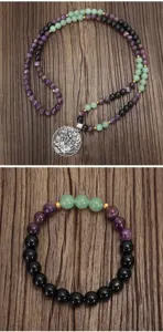 Détail du collier en améthyste et aventurine 108 perles avec bracelet lotus yoga assorti