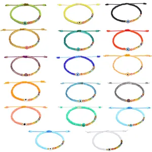 Set bunter handgewebter Evil Eye Perlenarmbänder mit Glasaugen-Anhänger für Damen