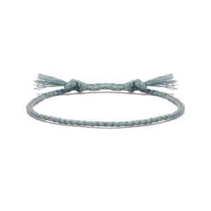 Handgefertigtes geflochtenes Baumwollarmband mit Quasten, salbeigrüner Schmuck