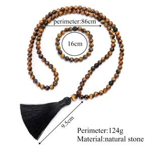 Dettaglio della collana e del bracciale in occhio di tigre a 108 grani con misure.