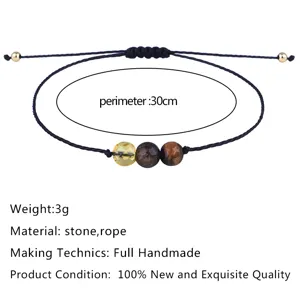 Handgeweven kralenarmband van gefacetteerde steen, omtrek 30 cm en gewicht 3 g detail