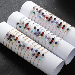 Kollektion von Sternzeichen-Perlenarmbändern mit Amethyst und Mondstein auf Box-Ketten