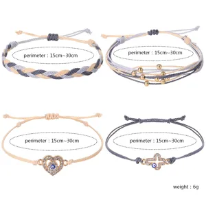 Detailansicht des handgefertigten Wachsfaden-Armband-Sets mit bösem Blick Design.
