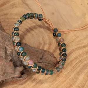 Vista dettagliata del bracciale in agata indiana a doppio strato fatto a mano regolabile