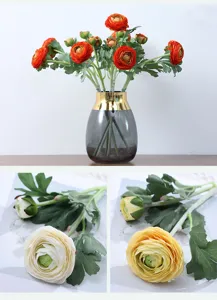 Fleurs de renoncule artificielles à pétales floqués, idéales pour la déco et accessoires photo.