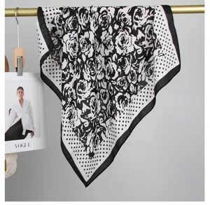 Pañuelo de seda vintage en blanco y negro con lunares y rosas, elegante bufanda cuadrada.