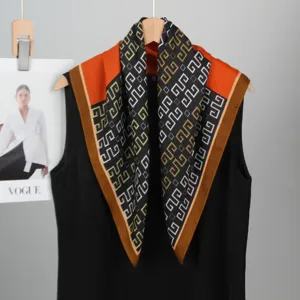 Women Retro Geometric Print Square Scarf Silk Wool Feel Fashion Neckerchief Designer Style Scarf Head Wrap