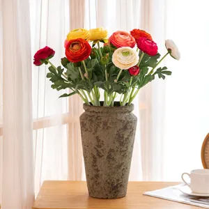 Fleurs Artificielles en Soie Renoncule 2 Têtes Branche de Pivoine Floconneuse Décoration Intérieure Accessoires de Photographie