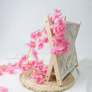135 Köpfe künstliche rosa Kirschblütenranke für Haus- und Geschäftsdekoration