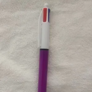 Stylo à Bille Rétractable Quatre Couleurs Pointe Balle Stylo Écriture Multifonctionnel École Bureau Étudiants Papeterie