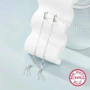 Detail von S925 Sterling Silber lange Quasten Ohrhänger mit Perlen auf Wellenständer