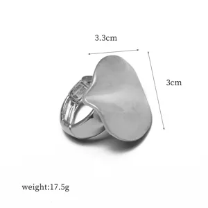 Vista detallada de anillo elástico floral plateado con dimensiones y peso