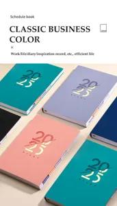 Vista detallada de varias opciones de color para las agendas diarias A5 2025 con diseño moderno