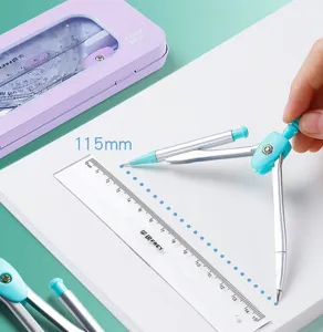Detailansicht eines Zirkels und Lineals für Schüler und technisches Zeichnen im Set