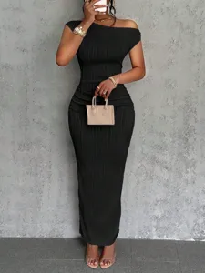 Elegant One Shoulder Water Ripple Pleated Maxi Dress Polyester Bodycon Long Dress For Women Party Banquet Sexy Evening Dress