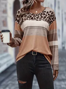 Top casual a maniche lunghe con scollo rotondo, stampa leopardata e strisce