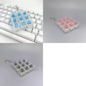 Vista detallada de los llaveros fidget toy con interruptores mecánicos en múltiples colores
