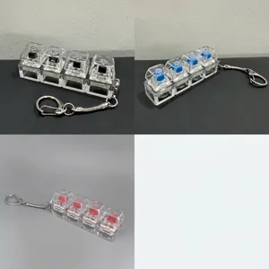 Λεπτομέρεια του μπρελόκ παιχνιδιού fidget με 4 μηχανικούς διακόπτες πληκτρολογίου