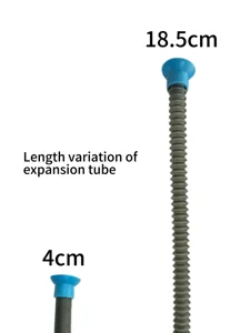 Detailansicht des ausziehbaren Giraffen-Spielzeugs, dehnbar von 4 cm bis 18,5 cm.