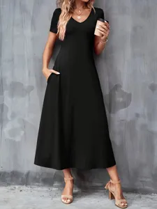 Elegant casual black V-neck short sleeve maxi dress with side pockets for summer wear