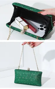 Detailansicht von Kapazität und Design der grünen Abendtasche mit Strasssteinen.