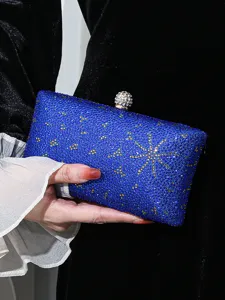 Funkelnde blaue Abendtasche mit Strasssteinen für Hochzeiten oder Gala-Abende.