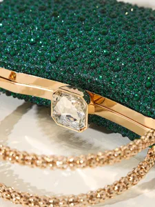 Luxuriöse smaragdgrüne Abendtasche mit Strasssteinen und goldenem Kristallverschluss